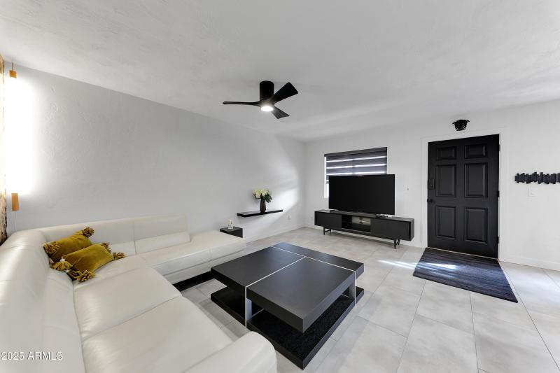 2228 E Campbell Ave (8)