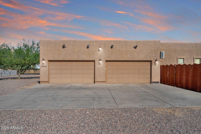 1-web-or-mls-A7406928 (2)