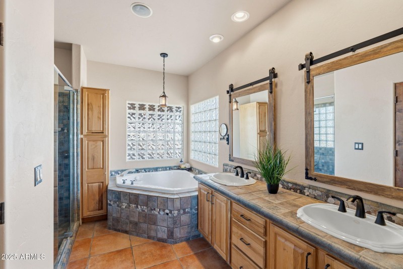 77-web-or-mls-Mustang Trail-66