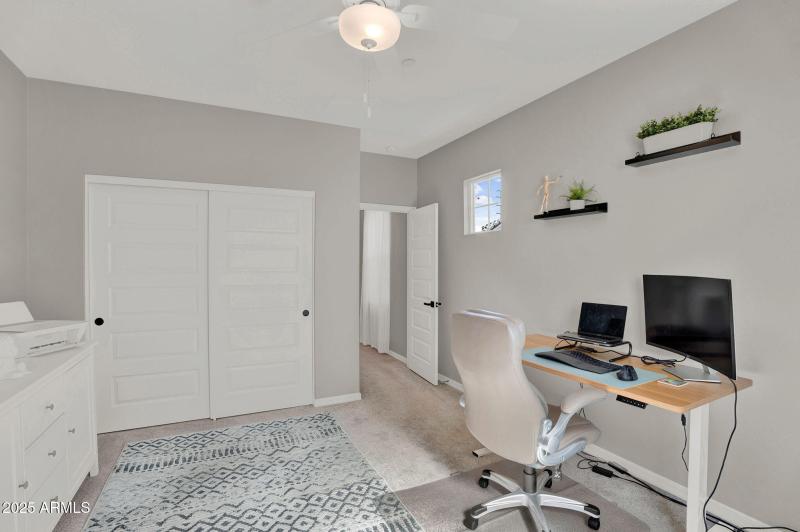 239 E balsam Edgar Rascon Realtor (29)