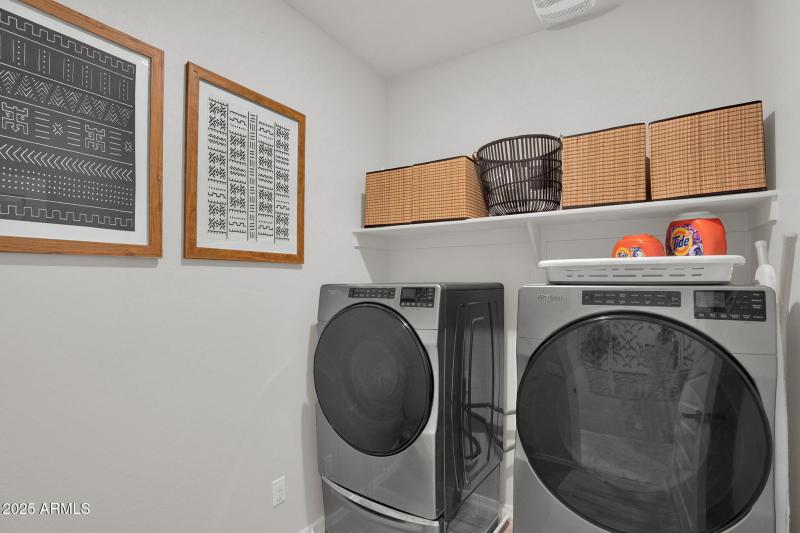 239 E balsam Edgar Rascon Realtor (35)