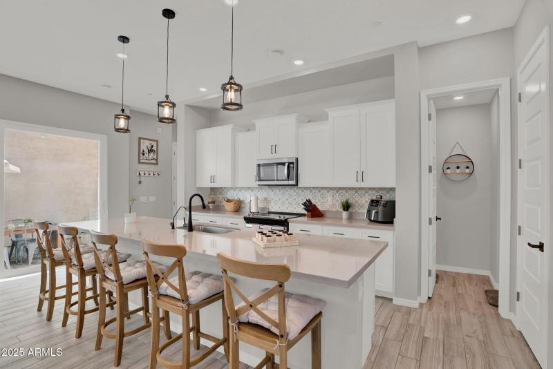 239 E balsam Edgar Rascon Realtor (7)