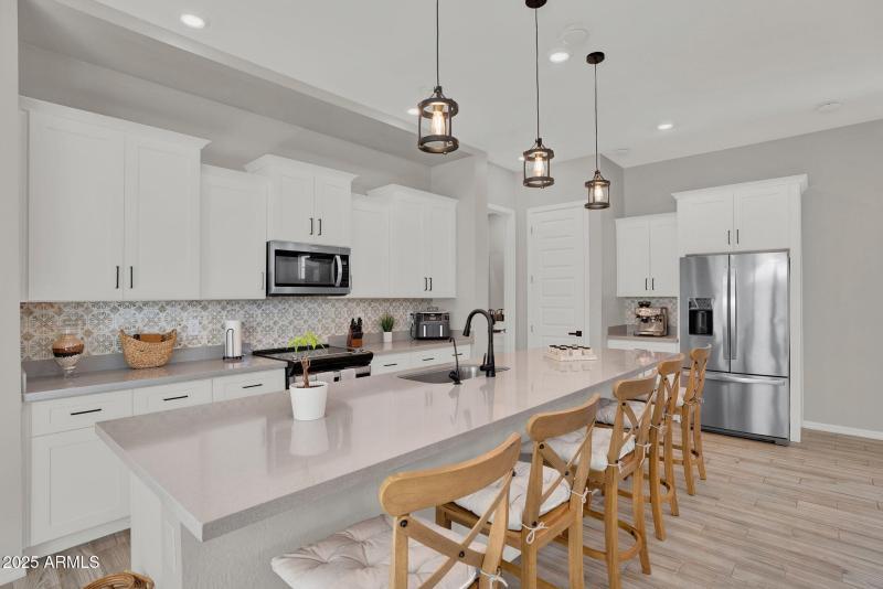 239 E balsam Edgar Rascon Realtor (8)