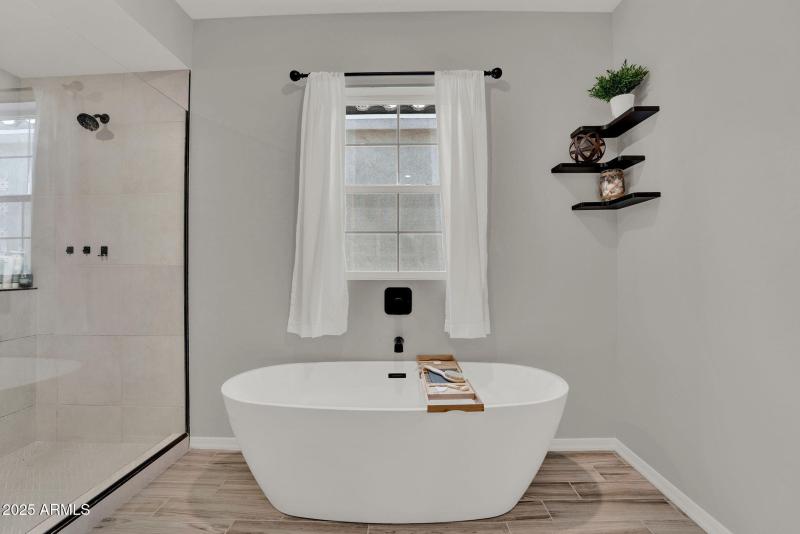 239 E balsam Edgar Rascon Realtor (20)