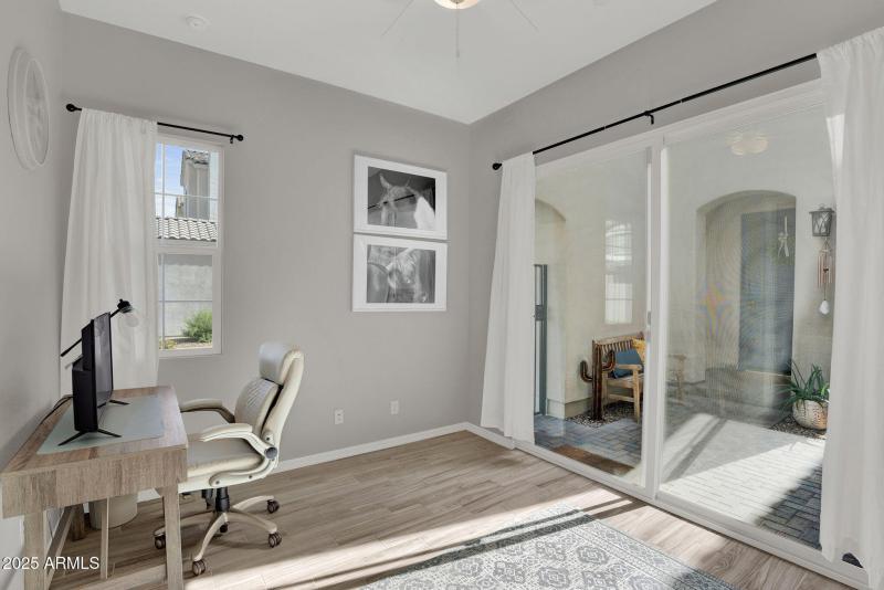 239 E balsam Edgar Rascon Realtor (24)2