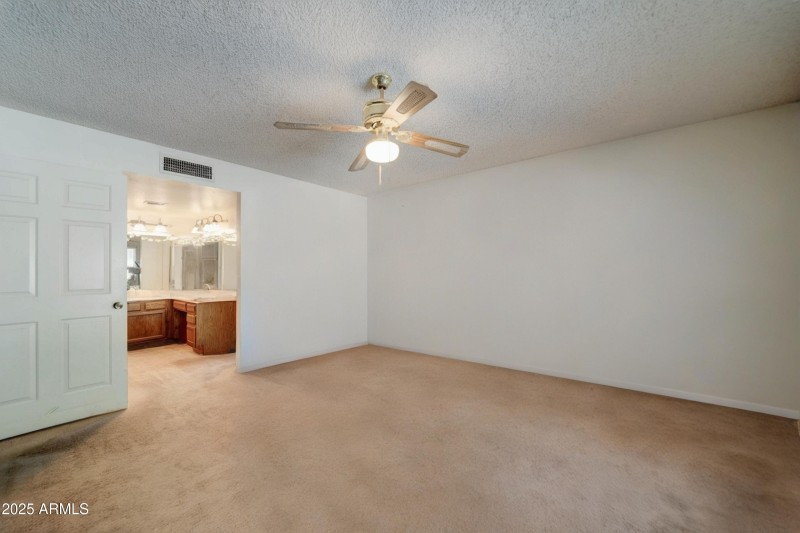 db9fb473-7c6b-411b-a96c-76fe232329b1