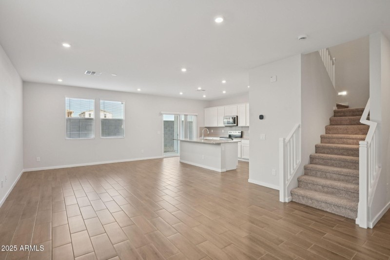 7-web-or-mls-W Jessie Ln-S0611-007