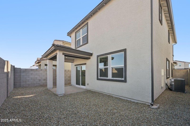 35-web-or-mls-W Jessie Ln-S0611-035