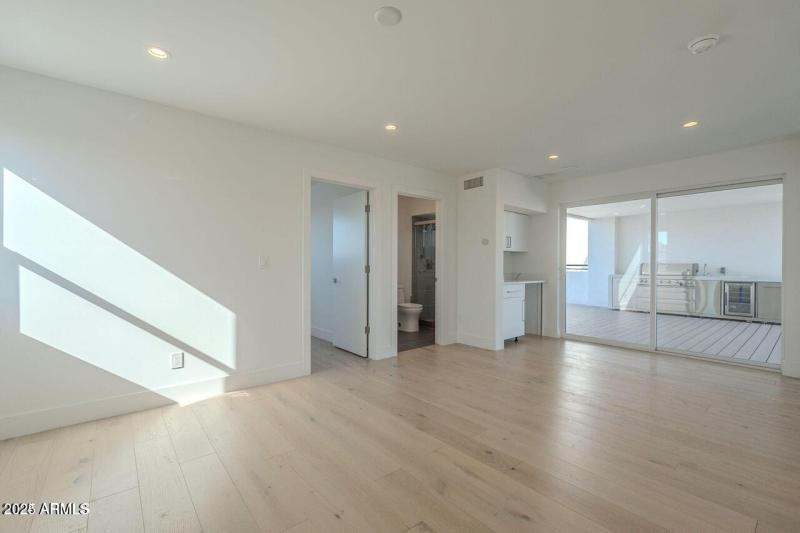 2130 Turney Pic 10 Top Floor