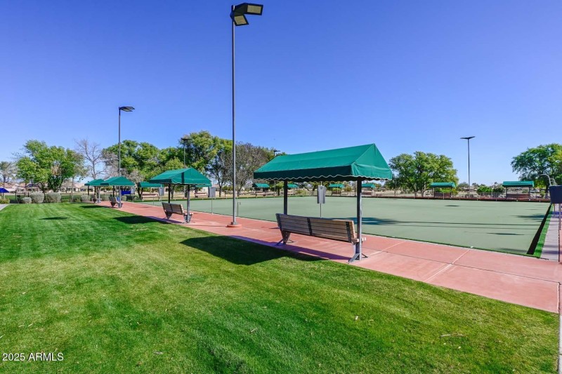 The Grand-Lawn Bowling