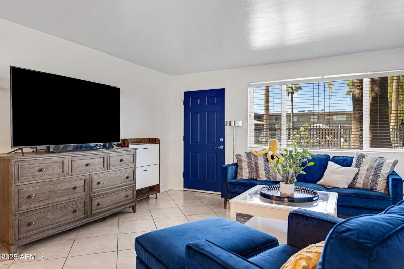 1111 E Turney Ave #7-8