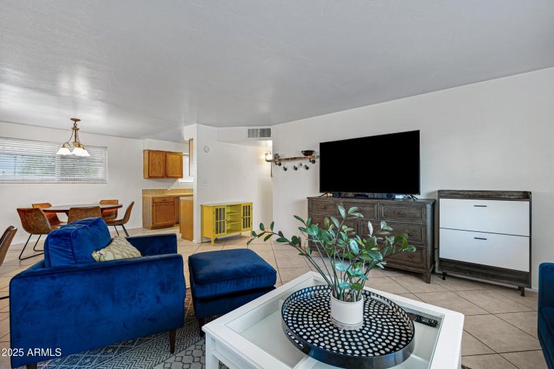 1111 E Turney Ave #7-9