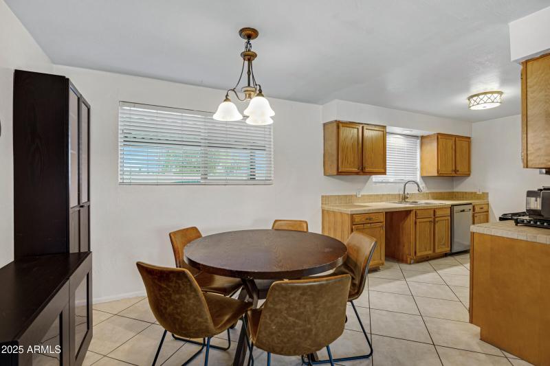 1111 E Turney Ave #7-11