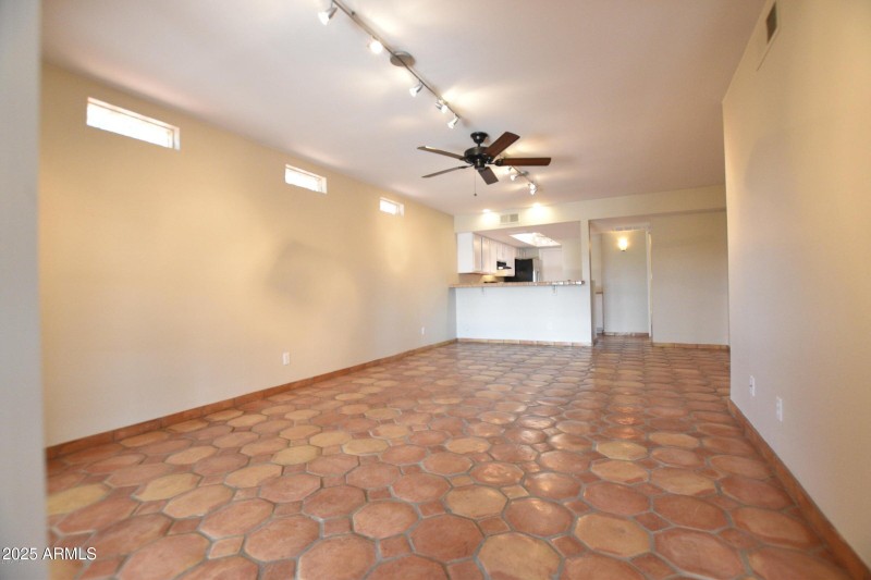 20210207210328614358000000-o