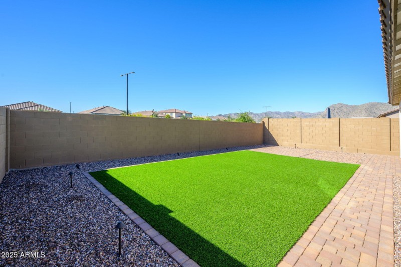 9-web-or-mls-Badgett-17