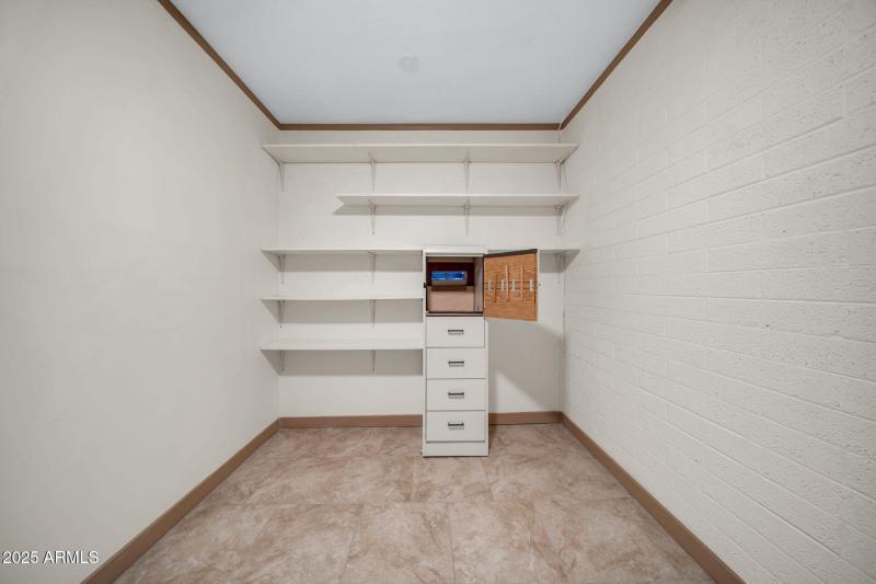 10517 W Cumberland Dr-26