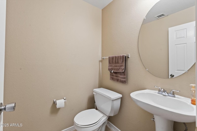 8611 W Alex pic 99992