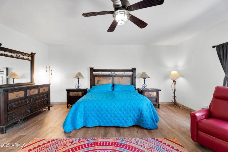 28-web-or-mls-29202 N 146th St -28