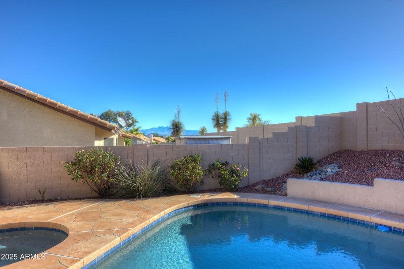 011_View of the Four Peak Mountains