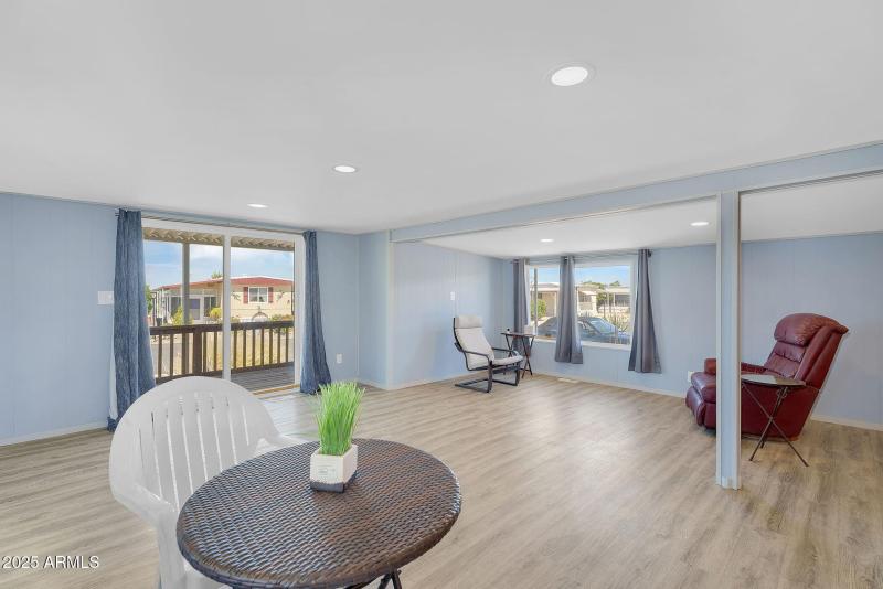 9-web-or-mls-747 E germann-8