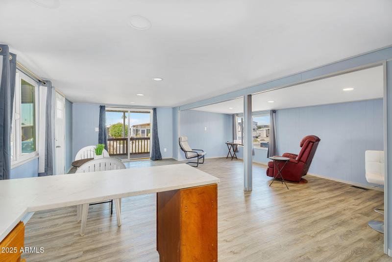 10-web-or-mls-747 E germann-13