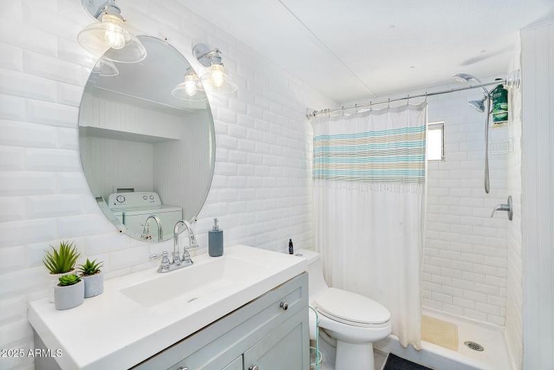 21-web-or-mls-747 E germann-21