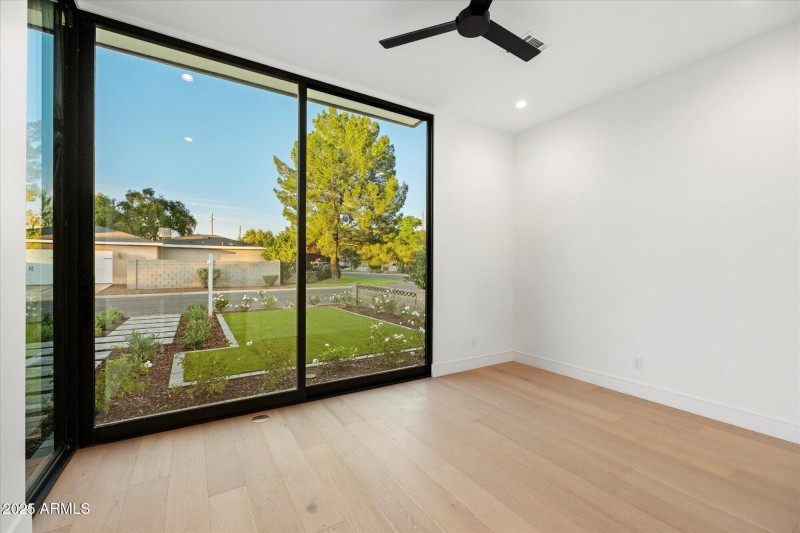 Main level office (or bed 6)