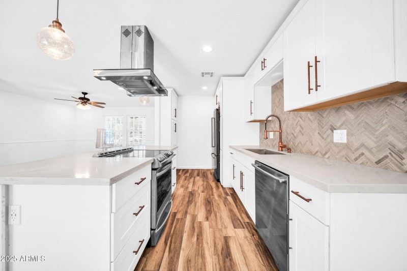 5503 W Carol Ann Way-18