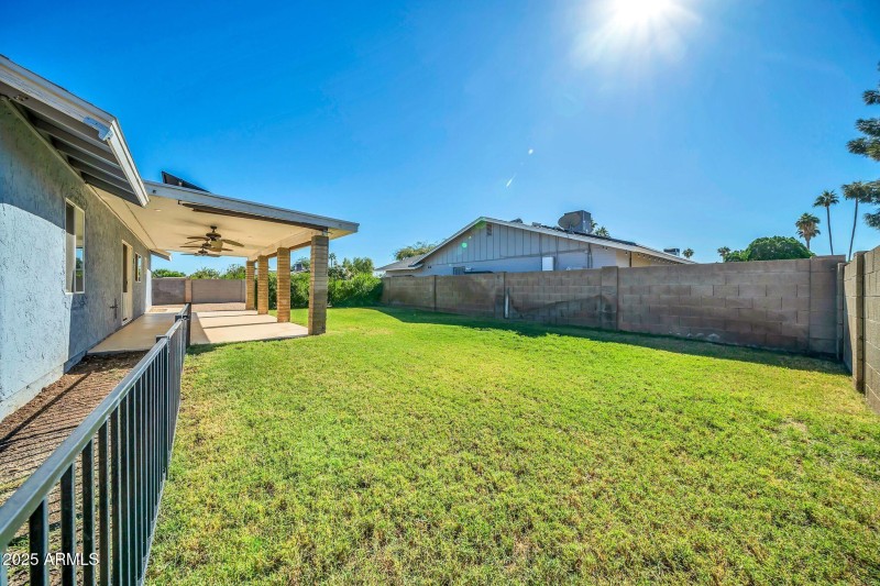 5503 W Carol Ann Way-32