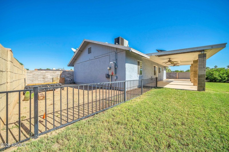 5503 W Carol Ann Way-35