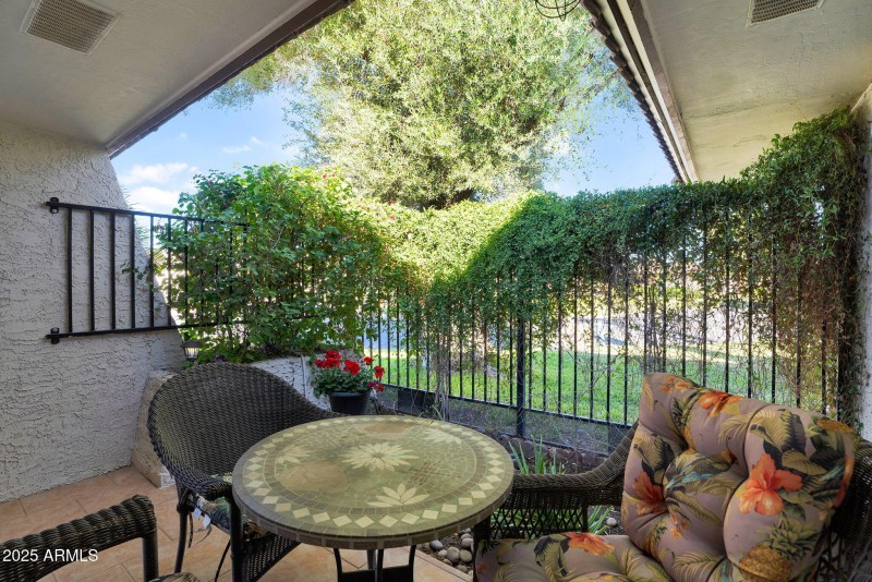 4-web-or-mls-12405 S Potomac St-4