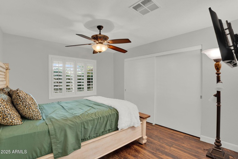 19-web-or-mls-12405 S Potomac St-19