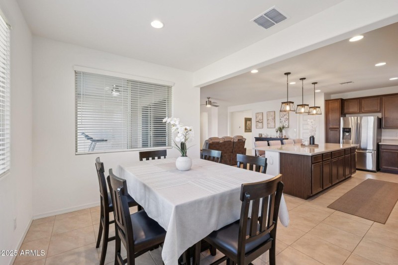 13-web-or-mls-E Pivot Peak-S0611-013