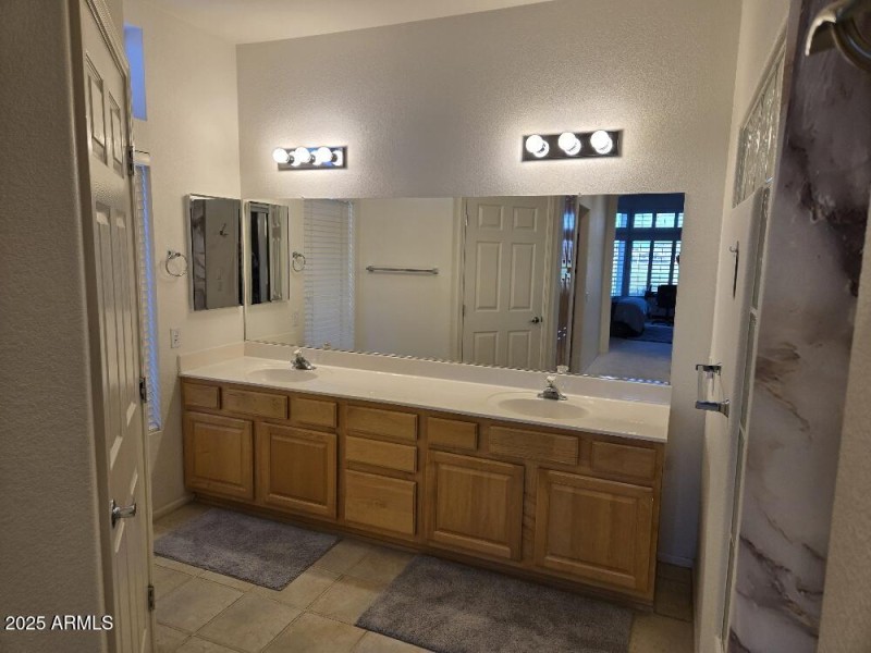 20251104_164009_resized