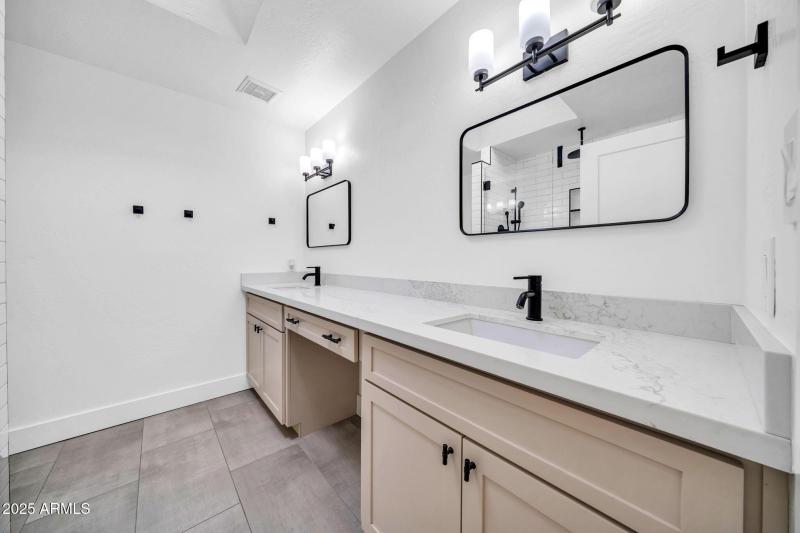 Full Bathroom - Upstairs