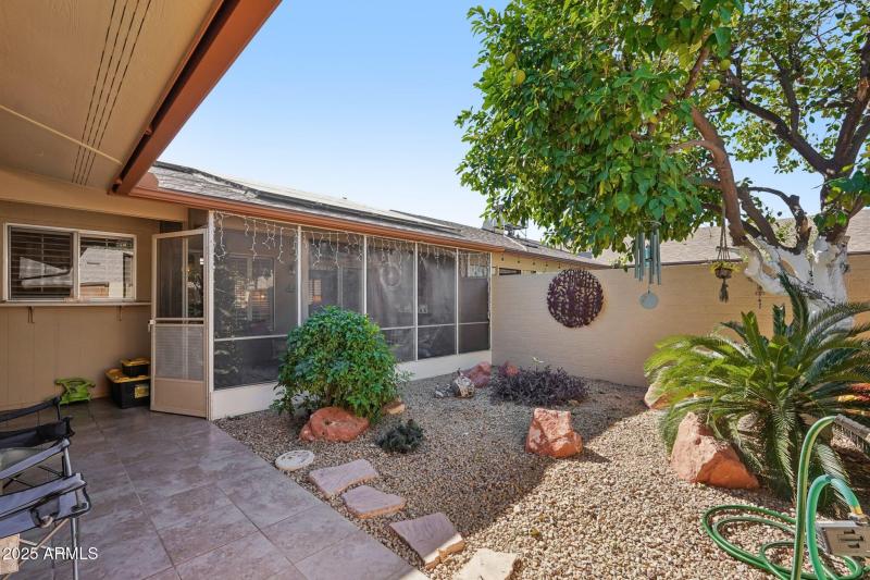 36-web-or-mls-W Countryside Dr-S0611-036