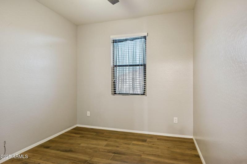 31-web-or-mls-5003-e-smoky-quartz-rd