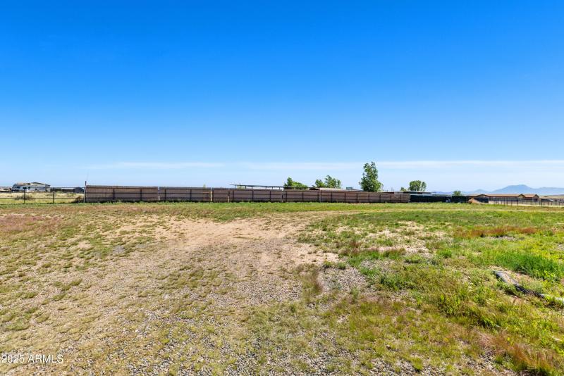 RV Parking & room for horses!