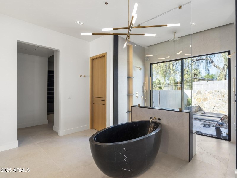 043_Primary Bathroom