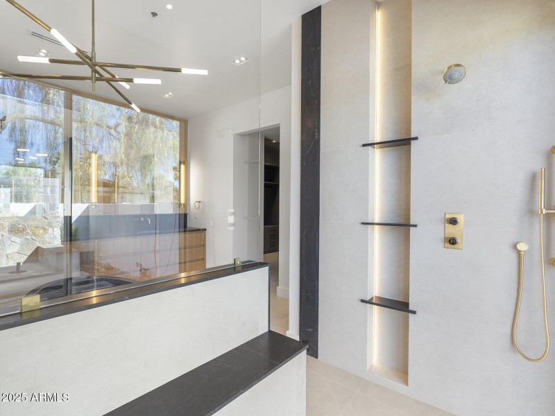 045_Primary Bathroom