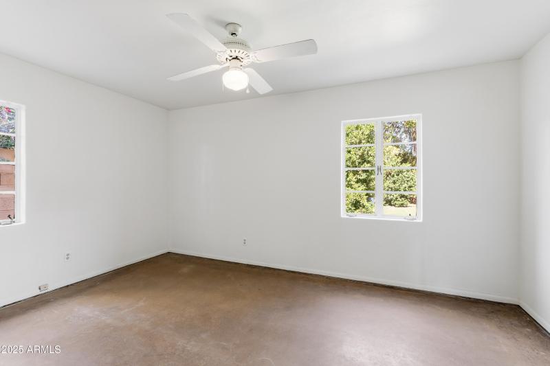 330 Medlock Pic 10- Bed 1 (2)