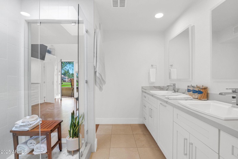 NEW COUNTERS/CABINETS