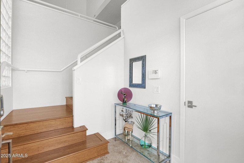 FRONT ENTRY W HALL CLOSET