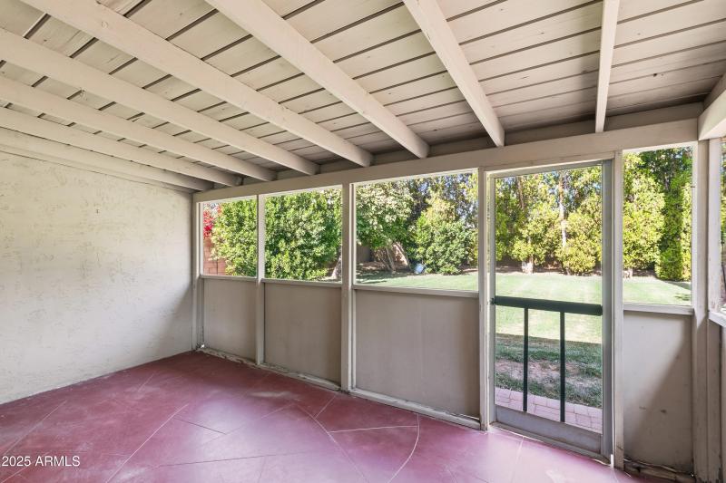 330 Medlock Pic 18- Screened Porch (2)