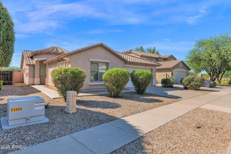 3-web-or-mls-P1337709