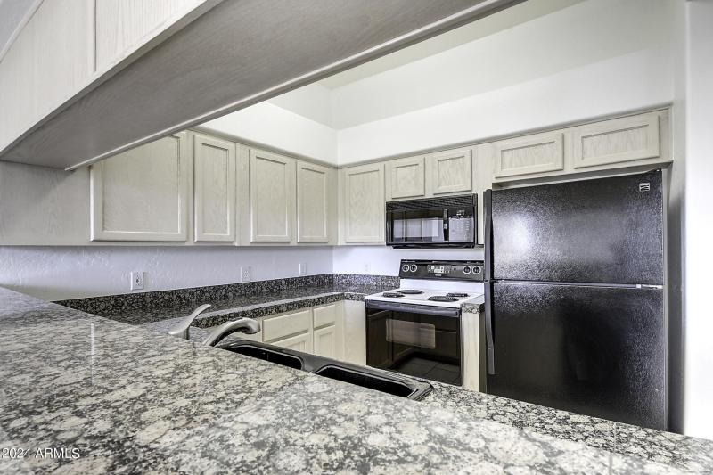 16357 E Arrow Dr Unit 106 (10)