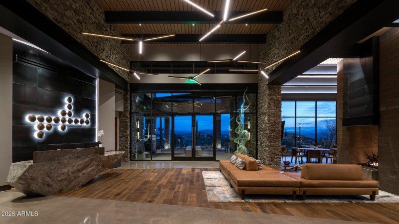Sereno Canyon Lobby