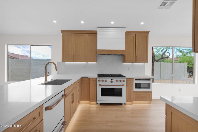 8-web-or-mls-P1326942