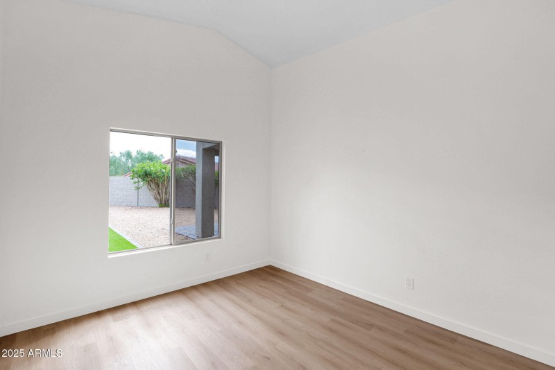 19-web-or-mls-P1326964