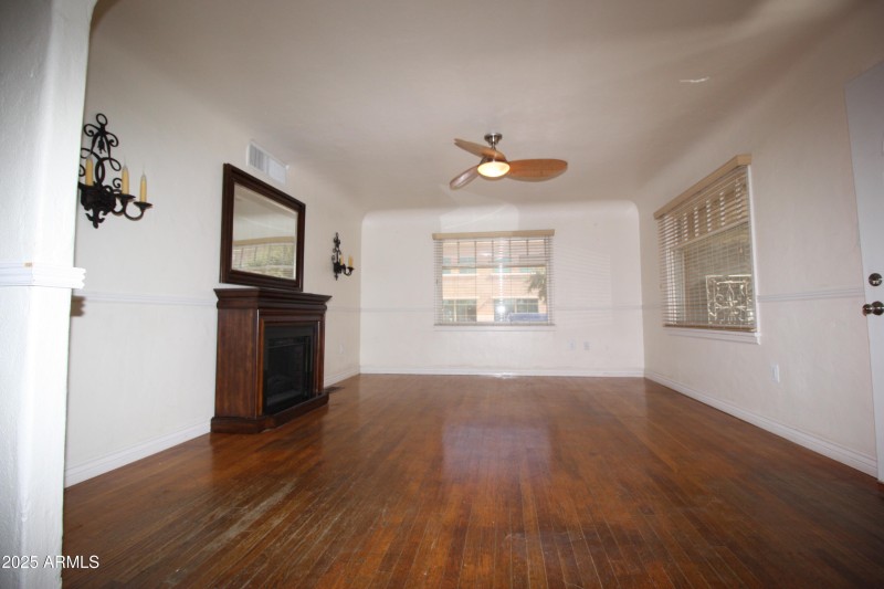 3 Bedroom living room